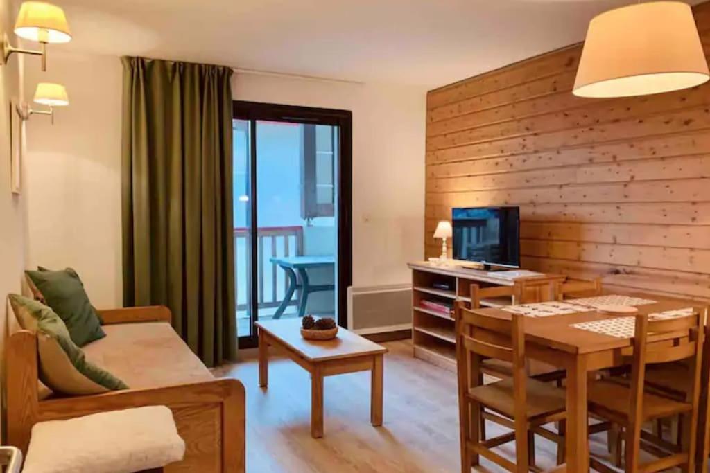 Charmant T3 Avec Vue Montagne Et Parking Privatif Font-Romeu-Odeillo-Via Exterior photo